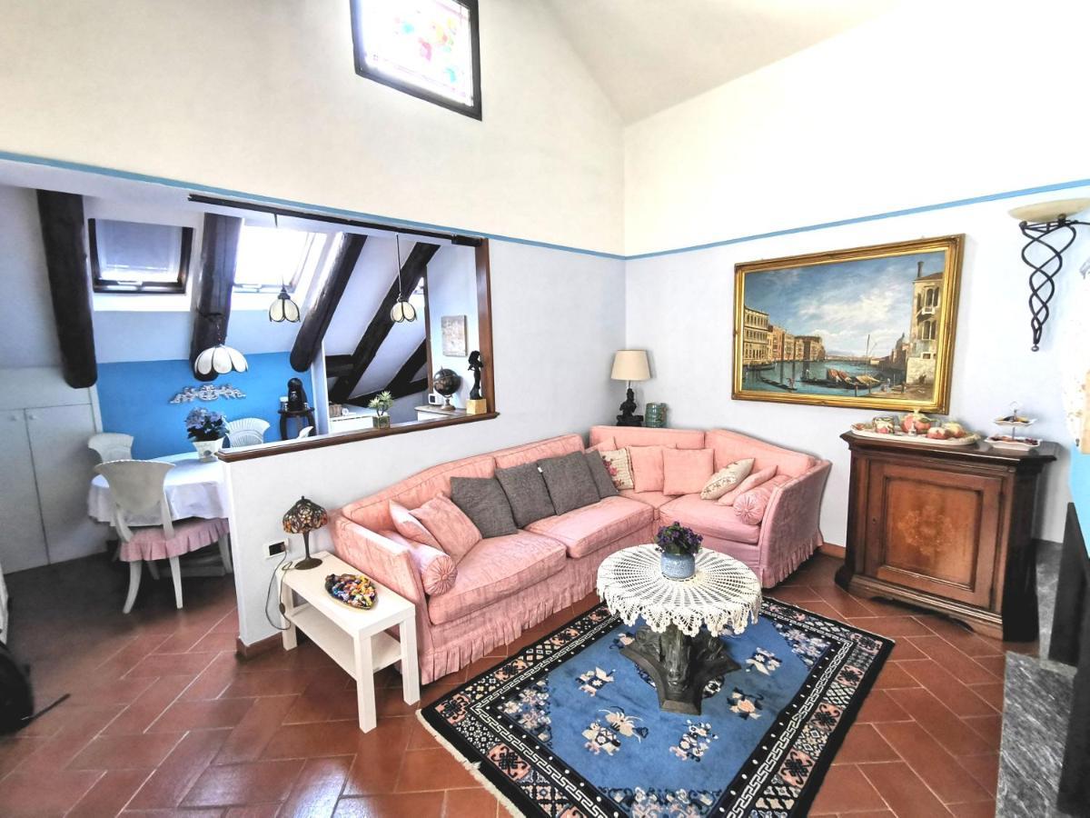 Ferienwohnung Wonderful Penthouse In The Heart Of Mailand Exterior foto